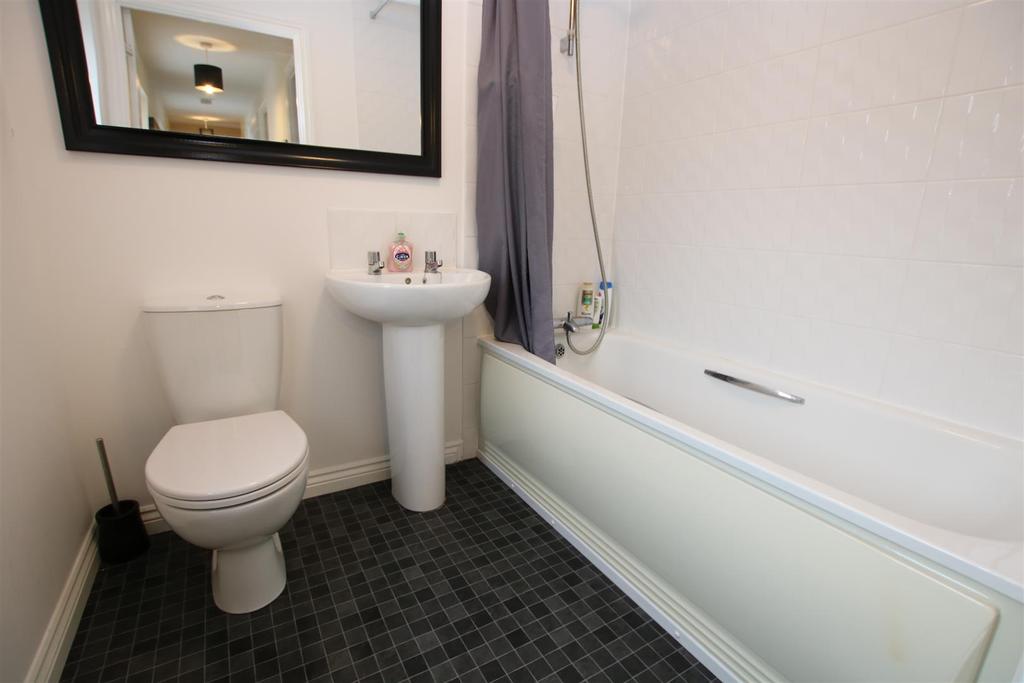 Bathroom.JPG