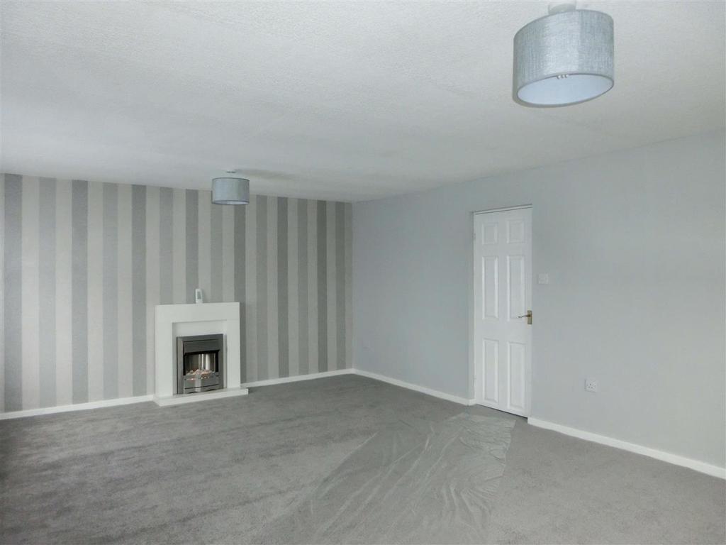 The Lawns, Hillcrest Park, Wythall 3 bed park home £155,000