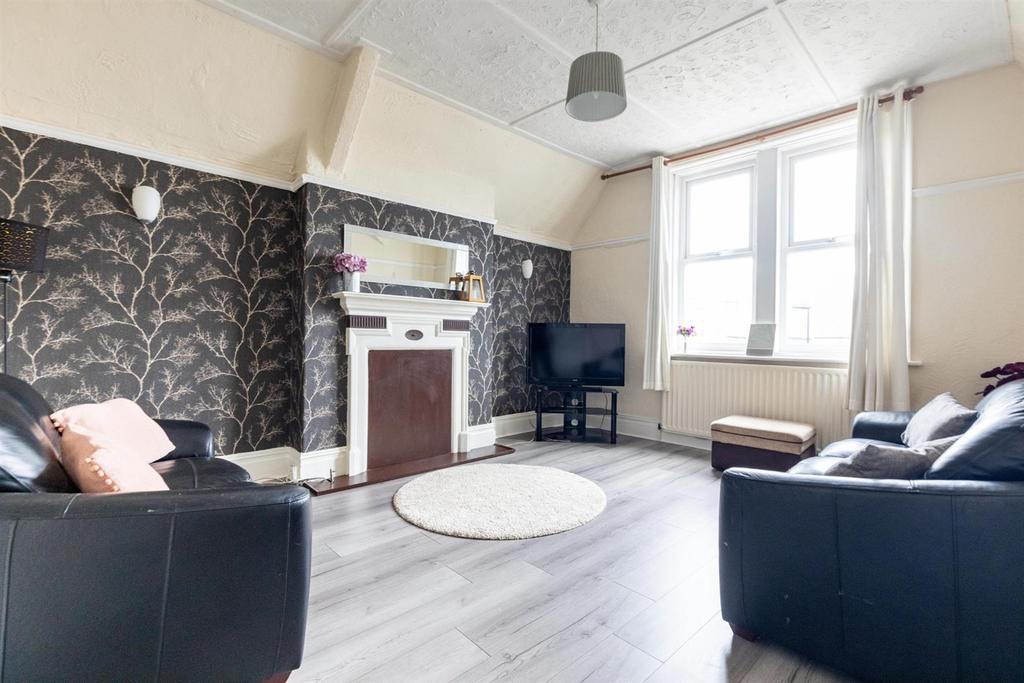 Oakfield Terrace, Gosforth NE3 1 bed flat £595 pcm (£137 pw)