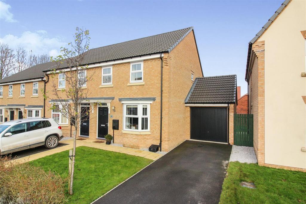 Newman Avenue, Beverley 3 bed end of terrace house £220,000