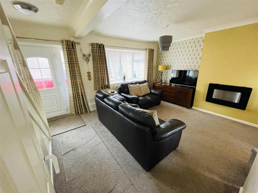 58 F82 DEB-9 EDE-47 C9-8308-7 A7 E33 DDF863.jpeg