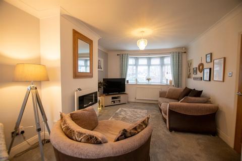 28 Caernarvon Drive, Sunderland, SR3 3QW