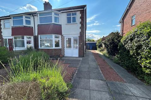 3 bedroom semi-detached house to rent, Devonshire Drive, Mickleover, Derby, DE3