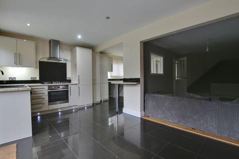80 Nicholas Crescent, Fareham, PO15 5AJ