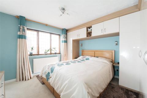 1 Applecroft, Lower Stondon, Henlow, SG16 6NB
