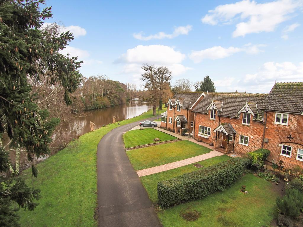 Lakeside, Paultons Park 3 bed mews £599,950