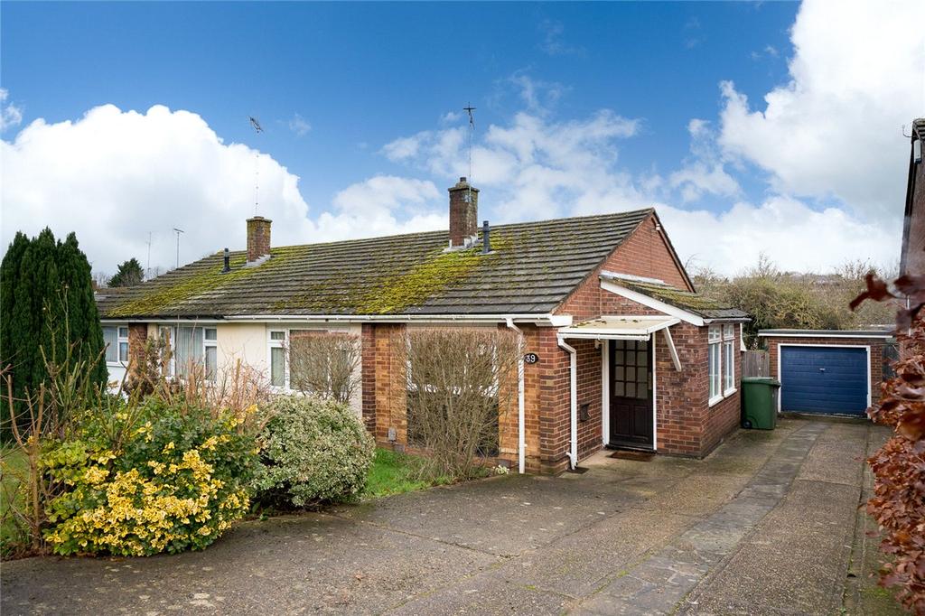 Wroxham Way, Harpenden 2 bed bungalow £475,000