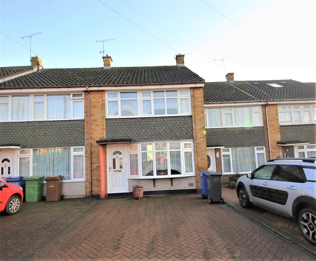 Abbotts Drive, StanfordleHope, SS17 3 bed terraced house £320,000