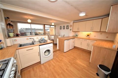 214 Abbotts Drive, Stanford-le-hope, SS17 7BN