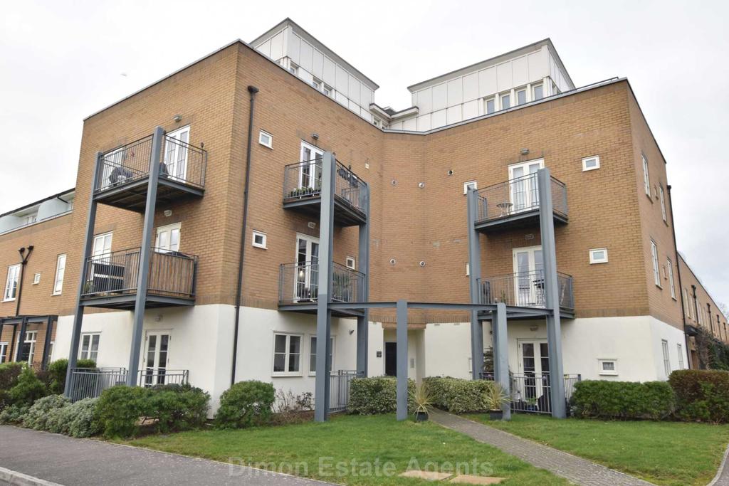 St Barracks, Gosport 2 bed flat £155,000