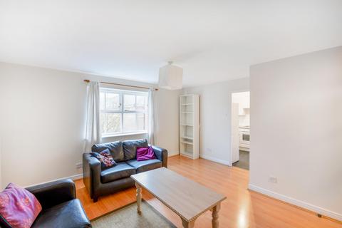 2 bedroom flat to rent - Massingberd Way, Tooting Bec