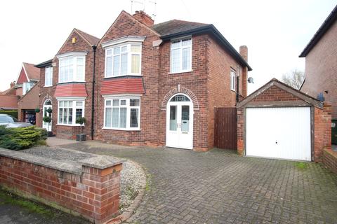 18 Dunstan Crescent, Worksop, S80 1AF
