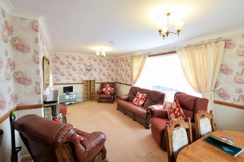 16 Elm Grove, Kirby Cross, Frinton-on-sea, CO13 0HH