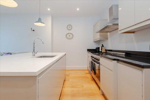 3 bedroom terraced house for sale, Mill Road, London