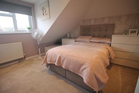 4 Kersbrooke Way, Corringham, Stanford-le-hope, SS17 9EH