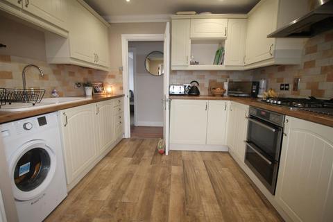 4 Kersbrooke Way, Corringham, Stanford-le-hope, SS17 9EH