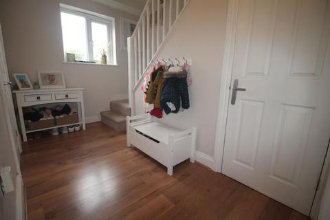 4 Kersbrooke Way, Corringham, Stanford-le-hope, SS17 9EH