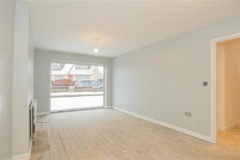 53 Tyersal Close, Bradford, BD4 8HE