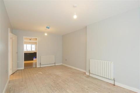 53 Tyersal Close, Bradford, BD4 8HE