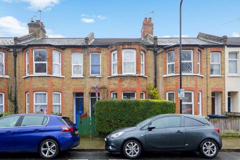 17 Shirley Gardens, London, W7 3PT