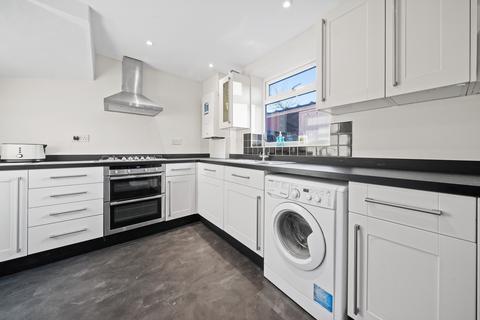 2 Chesterton Close, Greenford, UB6 9TE