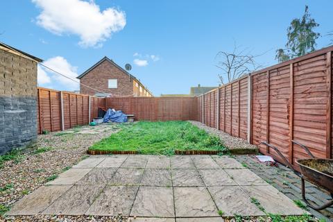 2 Chesterton Close, Greenford, UB6 9TE