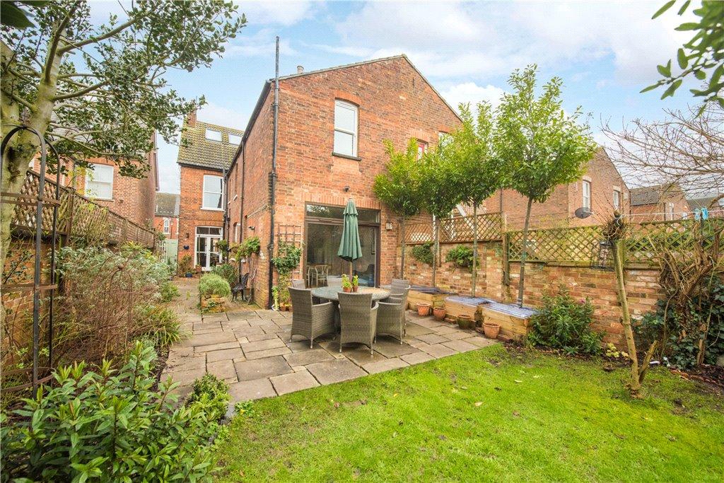 St. Augustines Road, Bedford, Bedfordshire, MK40 5 bed semidetached