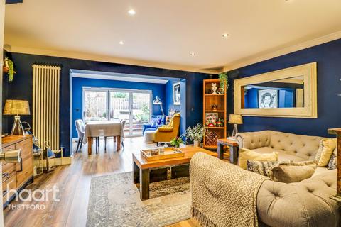 21 Birch Covert, Thetford, IP24 2UL