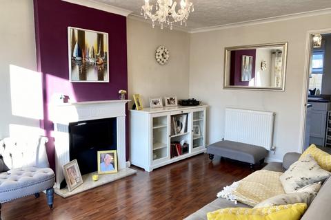 12 Ward Gardens, Harold Wood, Romford, RM3 0WX