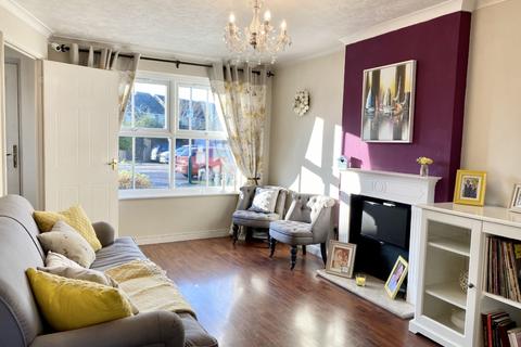 12 Ward Gardens, Harold Wood, Romford, RM3 0WX