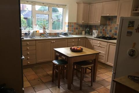 Elm Lodge Wellington Hill, Loughton, IG10 4AG