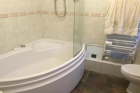 Elm Lodge Wellington Hill, Loughton, IG10 4AG