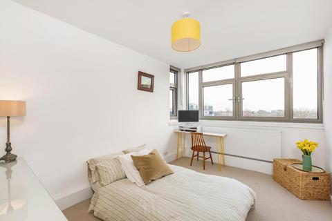 36 Holly Tree Close, London, SW19 6EA