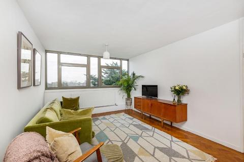 36 Holly Tree Close, London, SW19 6EA