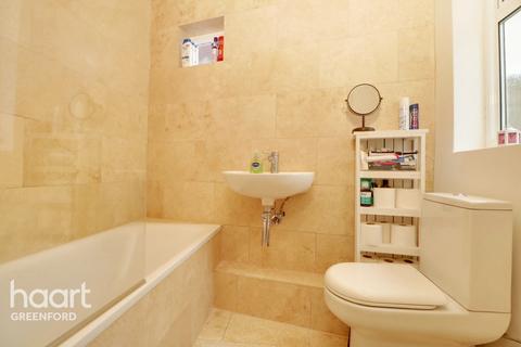 52 Long Drive, Greenford, UB6 8LZ
