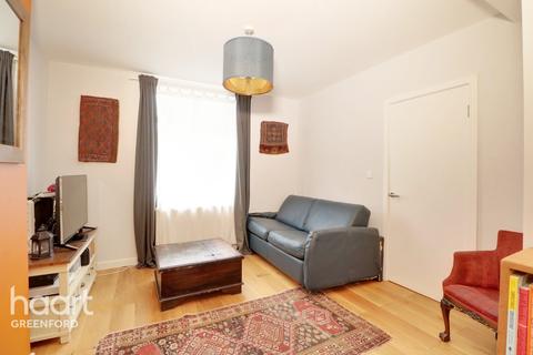 52 Long Drive, Greenford, UB6 8LZ