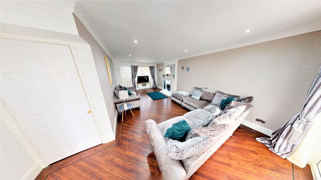Lounge/Dining Room