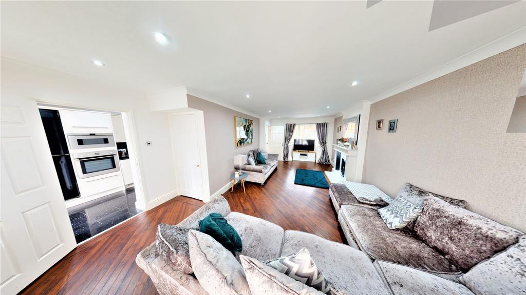 Lounge/Dining Room