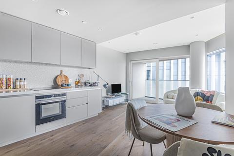 2 bedroom flat for sale, No. 5 Upper Riverside, 2 Cutter Lane, Upper Riverside, Greenwich Peninsula, SE10