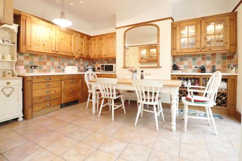 73 Palace View, Bromley, BR1 3EJ