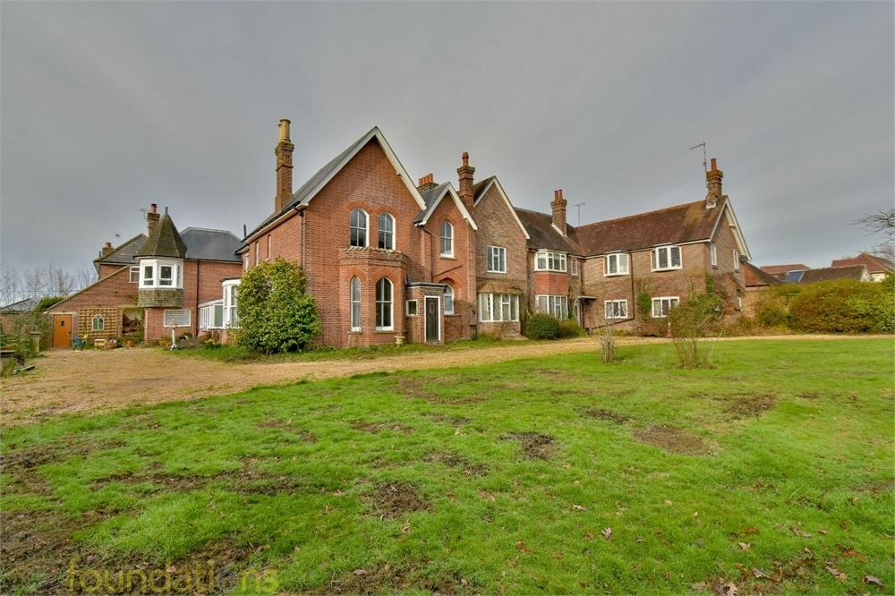 Ninfield Road, BEXHILLONSEA, East Sussex 3 bed flat £269,950