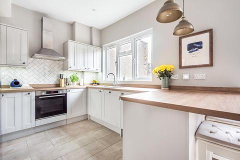 119 Dallinger Road, London, SE12 0TQ
