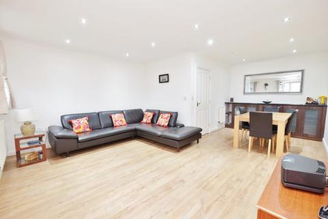 8 Healy Drive, Orpington, BR6 9LB