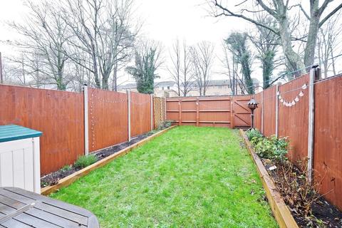 8 Healy Drive, Orpington, BR6 9LB