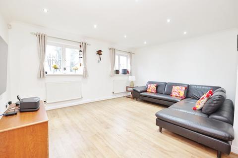 8 Healy Drive, Orpington, BR6 9LB