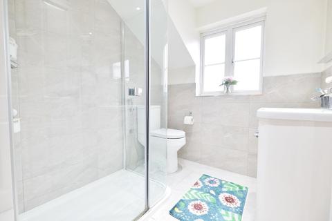 8 Healy Drive, Orpington, BR6 9LB