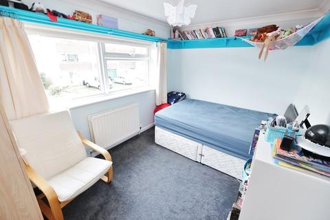 13 Turnberry Way, Orpington, BR6 8DR