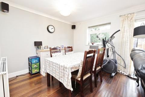 13 Turnberry Way, Orpington, BR6 8DR