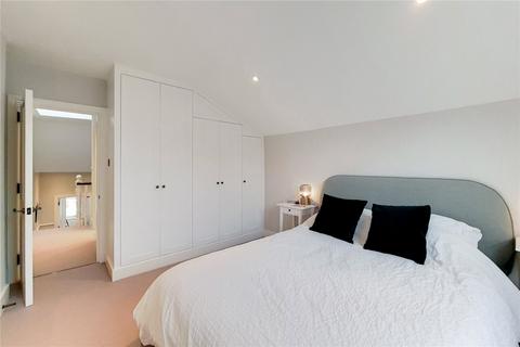 2 bedroom flat to rent, Stormont Road, London
