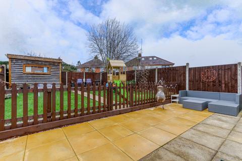 6 Batchley Road, Redditch, B97 6HX